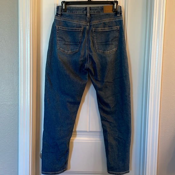 Size 0 (short) American Eagle Jeans - Picture 2 of 4